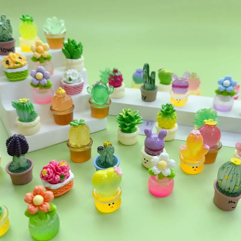 Mini Resin Succulent Cactus Blind Bag Figures, Glow in The Dark Cute Potted Plant Ornaments