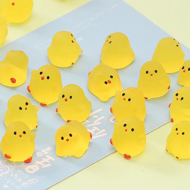 Mini Luminous Chick Figurines, Cute Glow in The Dark Tiny Chicken Resin Miniature