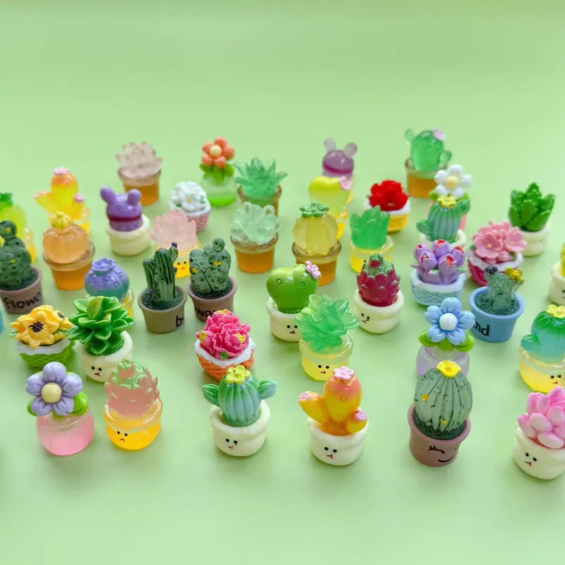 Mini Resin Succulent Cactus Blind Bag Figures, Glow in The Dark Cute Potted Plant Ornaments