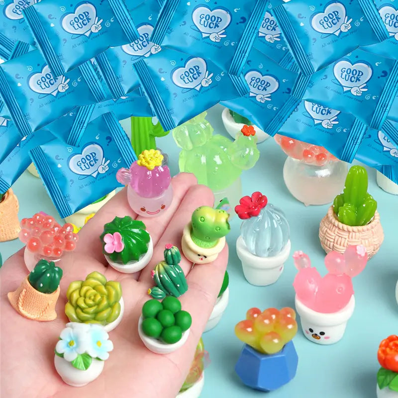 Mini Resin Succulent Cactus Blind Bag Figures, Glow in The Dark Cute Potted Plant Ornaments