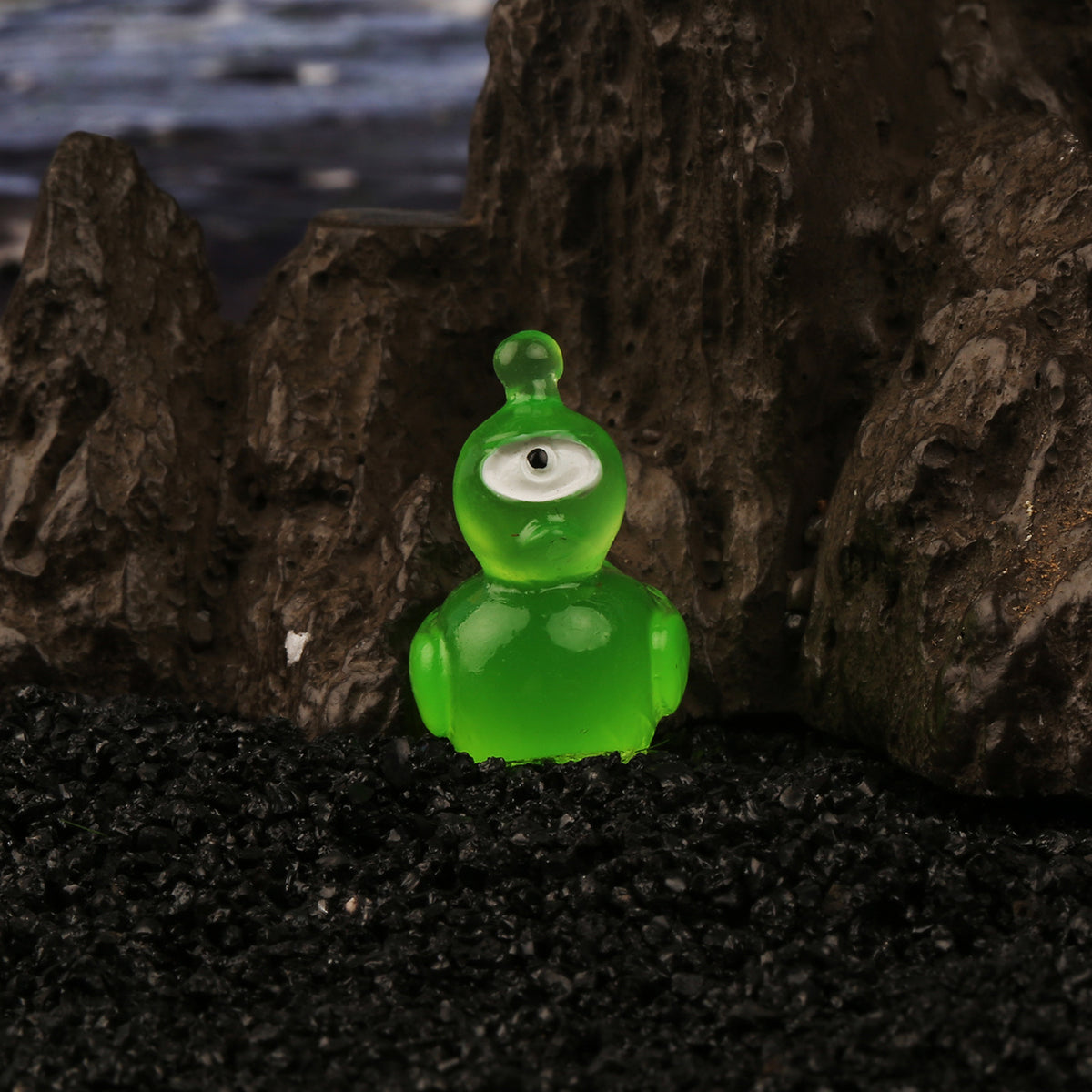 Glow in The Dark Alien Mini Duck Figurines, Resin Space Themed Decor