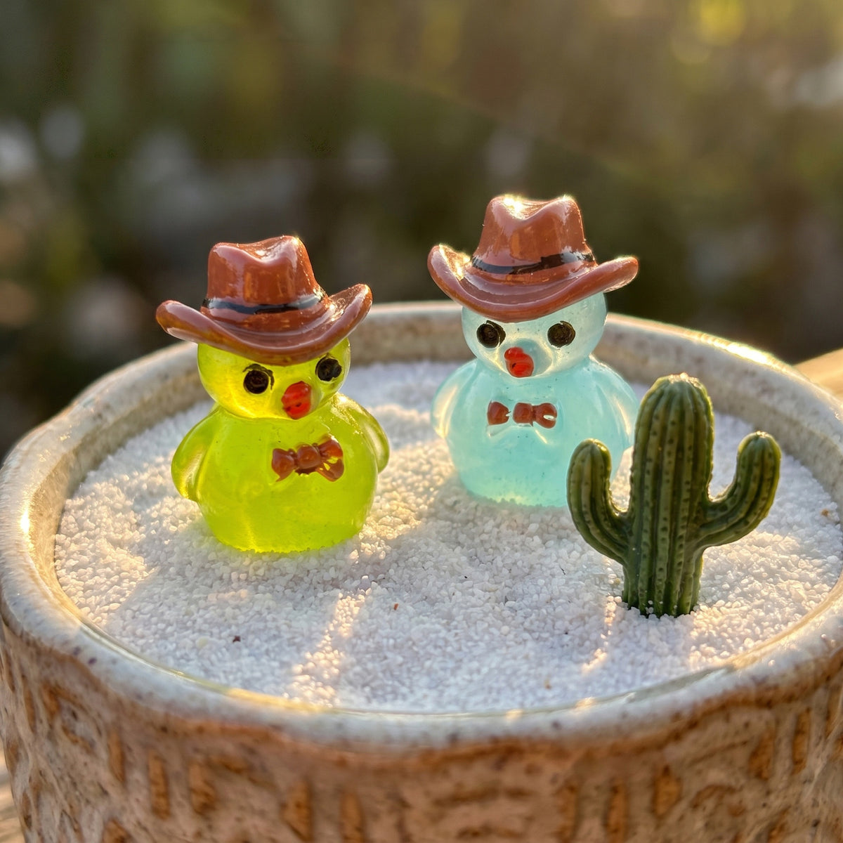 Glow in The Dark Cowboy Duck Mini Figurines, Luminous Resin Micro Landscape Decorations