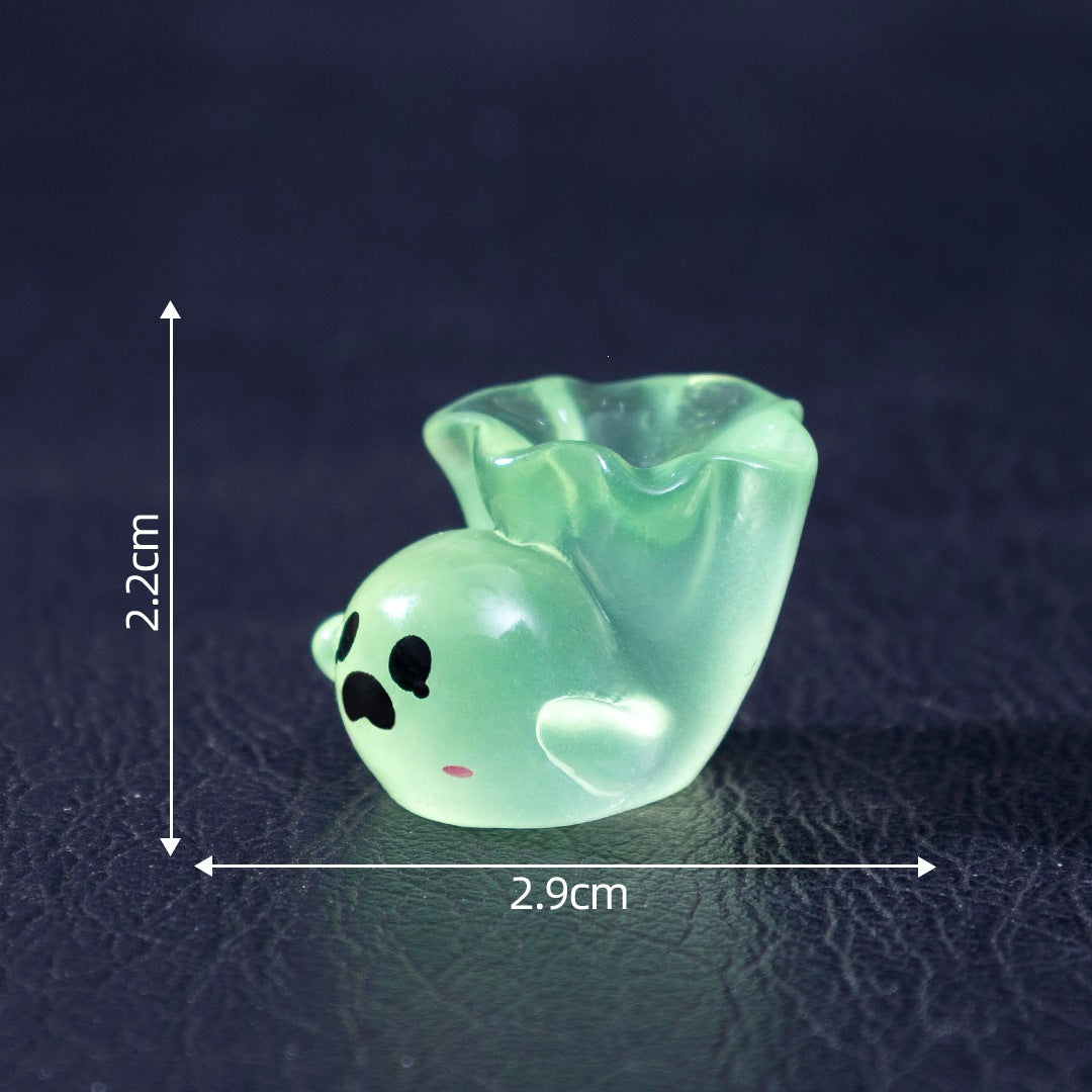 Glow in The Dark Mini Ghost Figurines, Cute Resin Small Ornament for Halloween Desktop Decoration