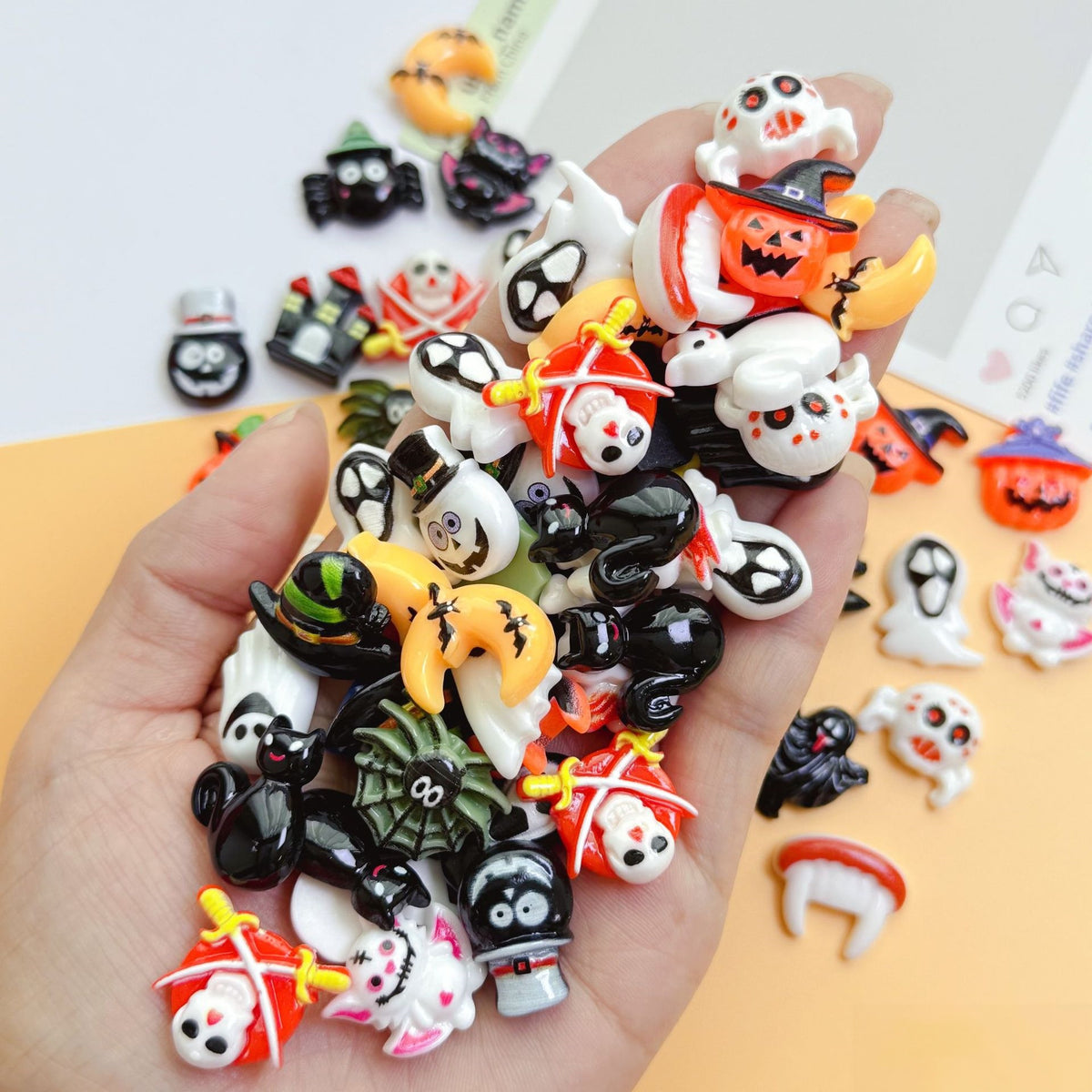 Halloween Resin Charms, Cute Mini Flatback Cabochons for DIY Crafts, Jewelry Making, Scrapbooking, Slime Decor