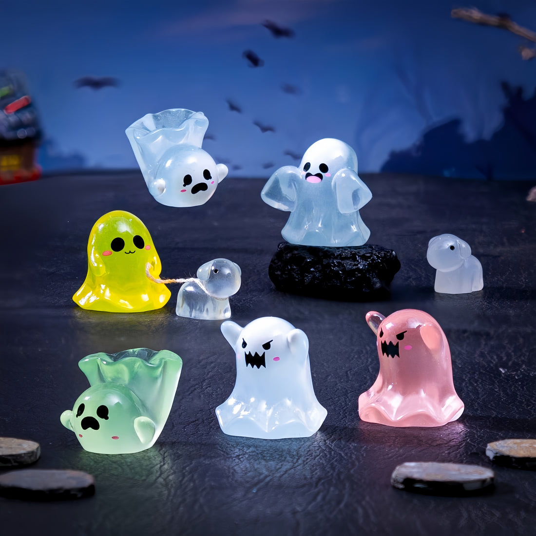 Glow in The Dark Mini Ghost Figurines, Cute Resin Small Ornament for Halloween Desktop Decoration