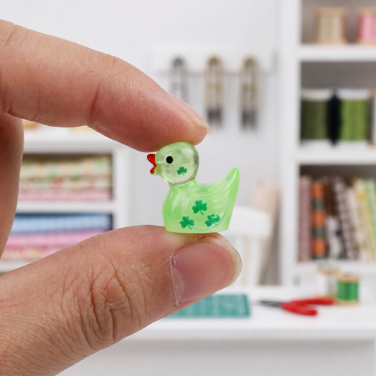 St. Patrick's Day Clover Mini Duck Figurine, Resin Tiny Duck Ornament