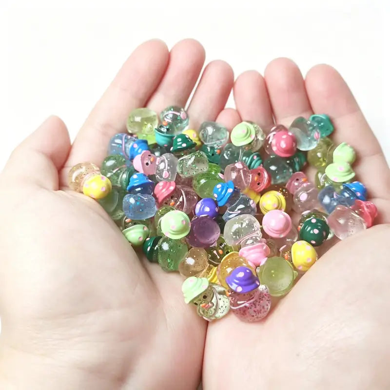 Cute Glow in The Dark Mini Duck Figurines, Resin Sparkle Miniature Duck with Hat for DIY Decoration